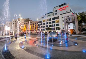 Leonardo Plaza Netanya Hotel allows 18 year olds to book a room