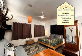 TEHEI BEACH HOUSE - AC, Fiber, WiFi, Private Parking, Beach has Balcony rooms