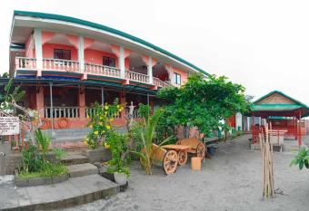Mommy Linda Beach Resort has Balcony rooms