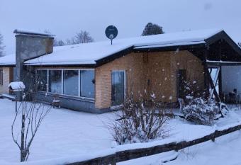 Gro  z  giges Haus angrenzend an Naturschutzgebiet has Balcony rooms