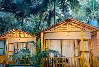 The Baker Cottages has Balcony rooms