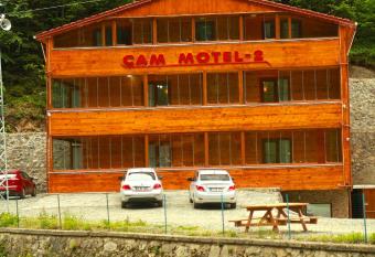 Cam Hotel & Restaurant 2 has Balcony rooms