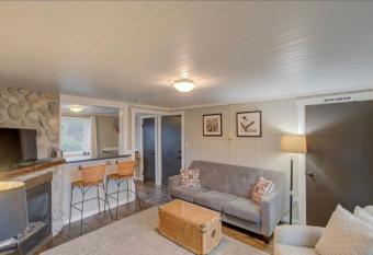 Akari Bungalow #5 has Balcony rooms