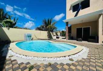 Villa Calodyne has Balcony rooms