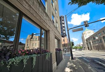 Cute + Cozy Studio at The Inman - 207 allows 18 year olds to book a room