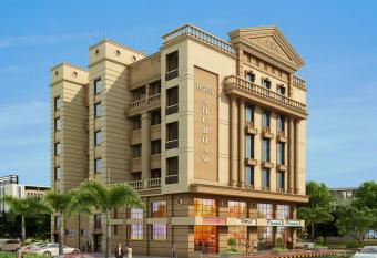 Shubham Comforts has Balcony rooms