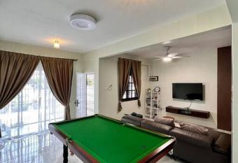 Sarah homestay Muslim Permatang Pauh has Balcony rooms