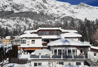 Ferienwohnung Waldfrieden has Balcony rooms