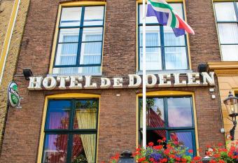 Boutique Hotel De Doelen allows 18 year olds to book a room
