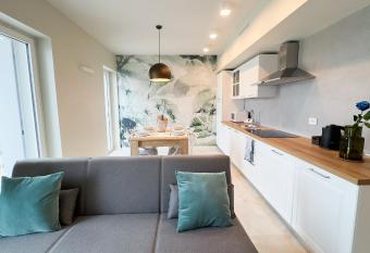 Seafront Modern Farmont Acquamarine Suite has Balcony rooms