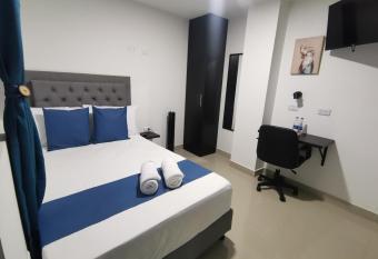 ANDALIVING CAMPO VALD  S Hospedaje allows 18 year olds to book a room