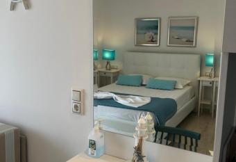 Spyridonou House has Balcony rooms