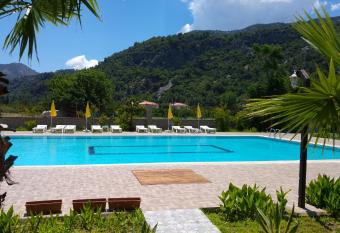 Apella Hotel has Smoking/Balcony rooms