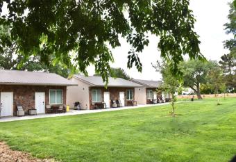 Bunkhouse 11B With Wifi and TV has Balcony rooms