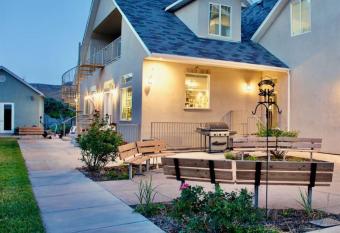 LV4 Large Basement Apartment for Zion Homebase allows 18 year olds to book a room