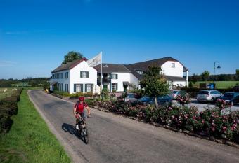 Hotel Gerardushoeve allows 18 year olds to book a room