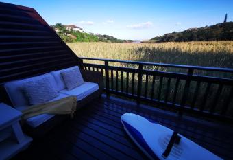 QUi TAMEM SUN has Balcony rooms