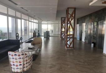 Playas, Segundo mejor clima del mundo!!! allows 18 year olds to book a room