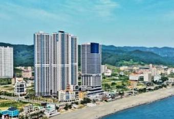 Kangdong K Residence has Balcony rooms