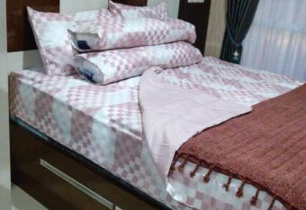 Apartemen Skylounge Makassar has Balcony rooms