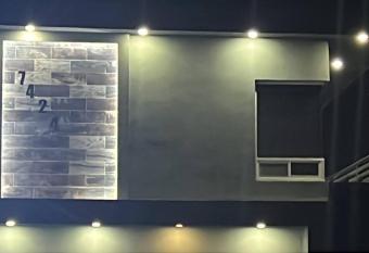 Departamento con buena ubicaci  n allows 18 year olds to book a room