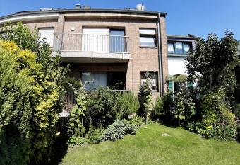 Heike allows 18 year olds to book a room