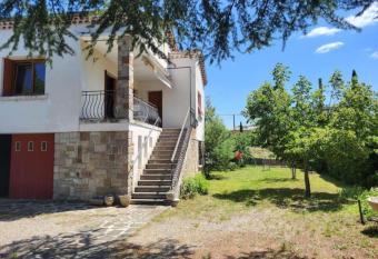 Le C  dre has Balcony rooms