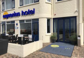 Aquarius Hotel allows 18 year olds to book a room