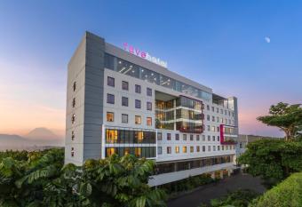 favehotel Hyper Square allows 18 year olds to book a room