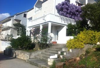Apartment   arko has Balcony rooms