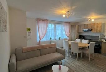 G  te la perle rose 50 m   has Balcony rooms