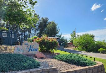 The View Motel has Balcony rooms
