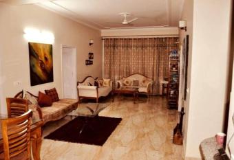 Valley Top 3 BHK Apartment for Families & Friends allows 18 year olds to book a room