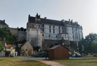 Maison cosy au pied du ch  teau has Balcony rooms