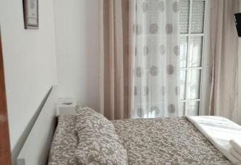 Piso encantador Mediterr  neo has Balcony rooms