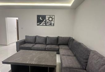 Cozy Home Near All Services 22 allows 18 year olds to book a room