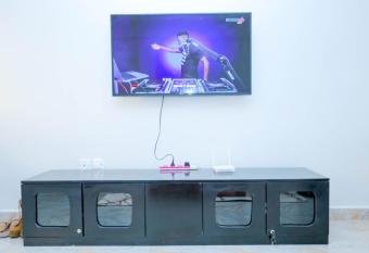 2bedroom appartments meru has Balcony rooms