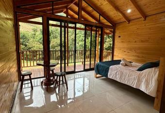 Chalet Amauleza has Balcony rooms