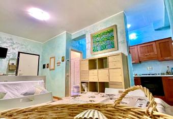 Francesca Apartments Ostia allows 18 year olds to book a room