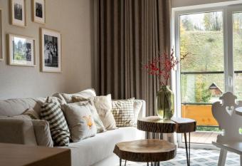 Kominkowy Chill has Balcony rooms