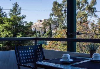 Acropolis View Suites has Balcony rooms