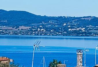 GREGORIHOUSE allows 18 year olds to book a room