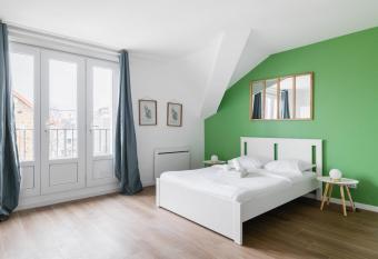 Studio 20m2 Lumineux avec balcon - 2P has Balcony rooms