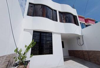 Casa Amoblada y Equipada, Completamente Privada has Balcony rooms