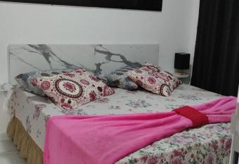 Apartamento Acolhedor allows 18 year olds to book a room