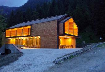 Vallesinella Hotel Restaurant Bar has Balcony rooms