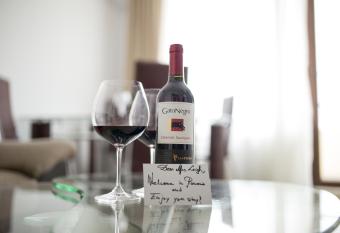 Belle Sea View Apartment Mamaia has Smoking/Balcony rooms