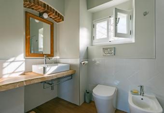 Caterina e l Indaco has Balcony rooms