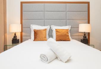 The Exclusive Stay - Duke Housing allows 18 year olds to book a room