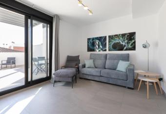 La Biznaga has Balcony rooms